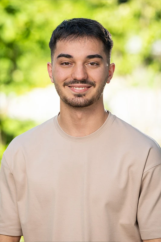 Porträt Alexandros Koutsourdis